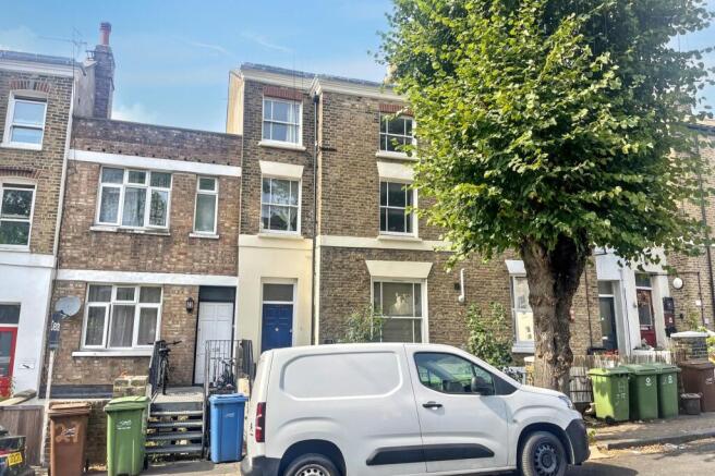 29B Rye Hill Park, Nunhead, London SE15 3JN