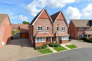 6, Pelham Drive, Cranleigh GU6 8FZ