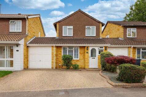 Ratcliffe Close, Uxbridge, UB8
