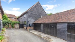Chapmans Barn, Field End Lane, Great Missenden HP16 9NA