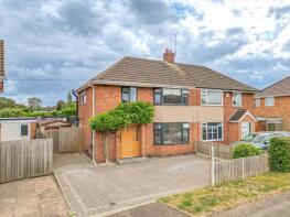 19, Hemsworth Drive, Bulkington, Bedworth CV12 9PE