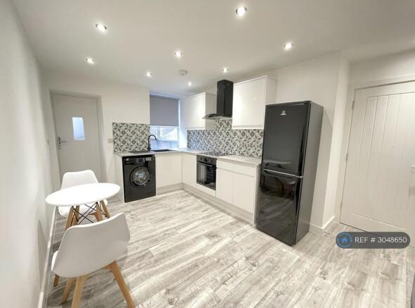 Kitchen/Living Room Area