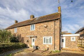 3b, Dacre Road, Hailsham BN27 4LP