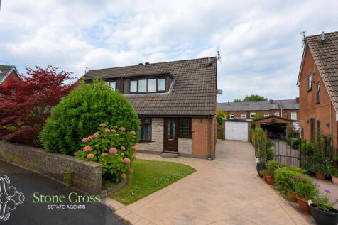 Taunton Avenue, Leigh, WN7 5PT