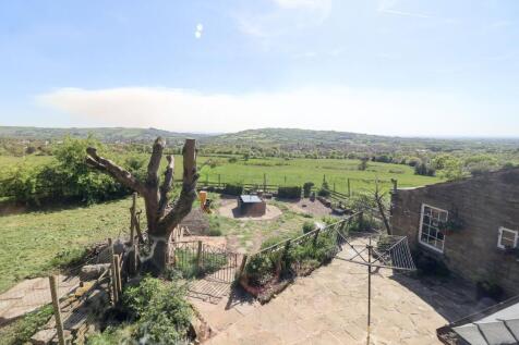 Harrop Edge Road, Mottram, SK14