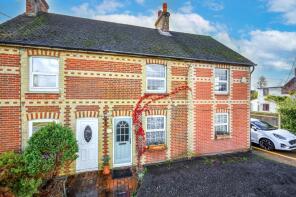 1, Albion Cottages, The Dicker, Hailsham BN27 4BH