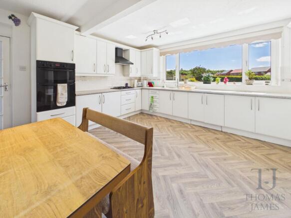 Breakfast/Kitchen
