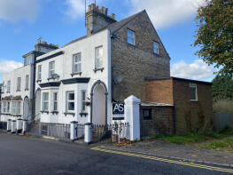 1, Station Road, Robertsbridge TN32 5DB