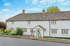 3, Jubilee Cottages, High Street, Fairford GL7 4EZ