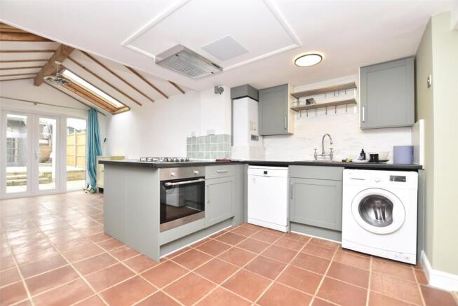 Kitchen & Living