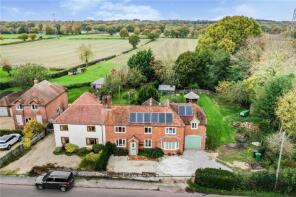Malmsmead, Pamber Road, Tadley RG26 5PZ