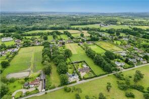 Suncrest, Canada Common Road, West Wellow SO51 6DH