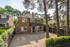 42, Pine Tree Hill, Pyrford, Woking GU22 8LY