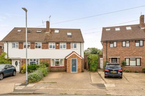 St. Giles Avenue, Ickenham, UB10