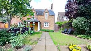 7, Paddock Lane, Northampton NN6 0EQ