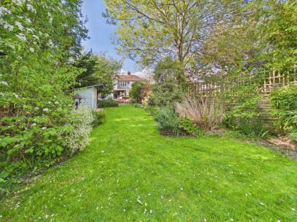 Balmoral Crescent, West Molesey