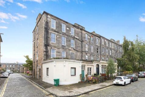 27/6 Portland Street, Edinburgh, EH6 4BB
