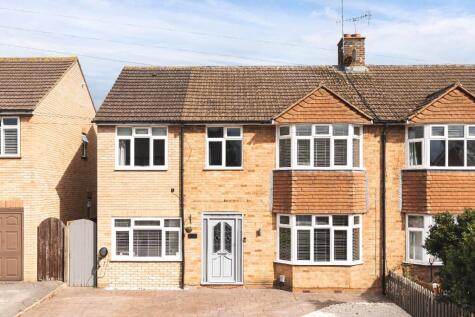 Essex Road, Stevenage, Hertfordshire, SG1