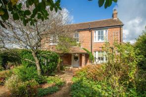 Rokesley, The Street, Dallington TN21 9NH