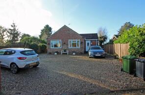 Chadwyns, White Horse Lane, Briggate, North Walsham NR28 9QZ