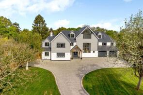 16 Beacon Oaks, Beacon Hill, Witham CM8 3EA