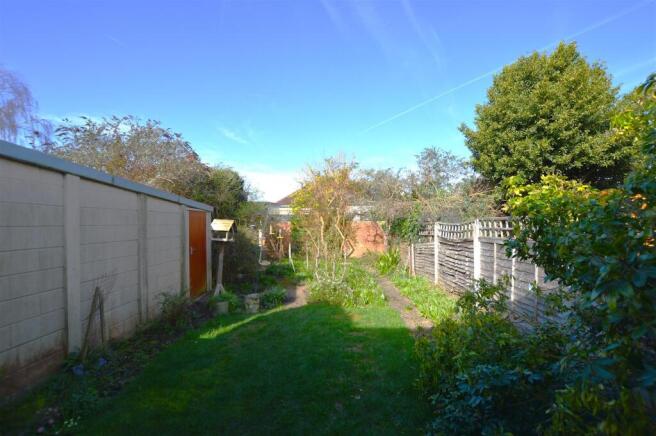 26 Villiers Avenue garden.JPG