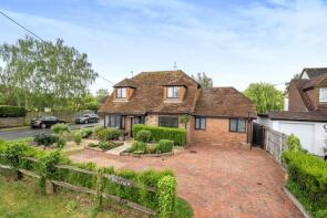204 Hill View, Glaziers Lane, Guildford GU3 2ED