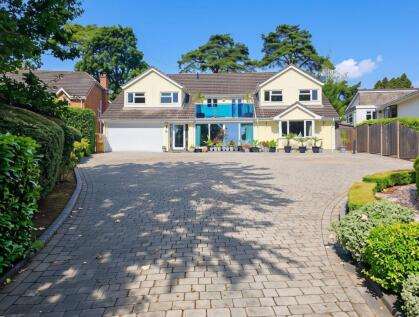Cotton Close, Broadstone, BH18