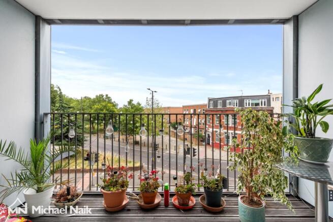 Raines Court, N16