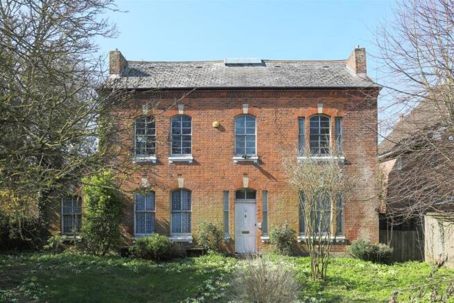 Sutton Court 01 - cropped (002).jpg