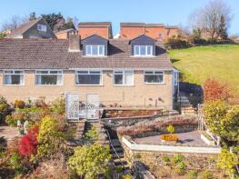 2, Woodside View, Holmfirth HD9 2PT