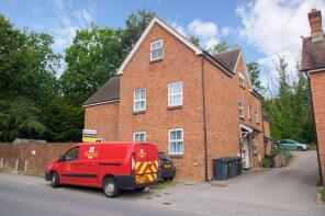 3, The Old Corn Stores, High Street, Heathfield TN21 0EY