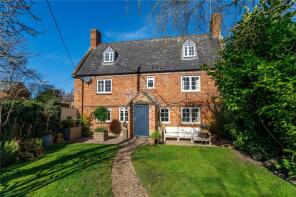 7, High Street, Towcester NN12 8SN