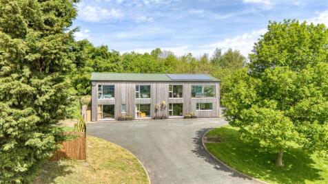 Little Broomcroft, 1 Kenley, Shrewsbury, SY5 6NQ