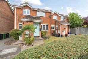 11, Arthur Close, Bagshot GU19 5QT