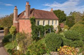 Yew Tree House, North Street, Rogate GU31 5HG