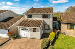 46, Andrews Way, Saltash PL12 6PE