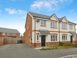 30, Brinefield Way, Moston CW10 0RU