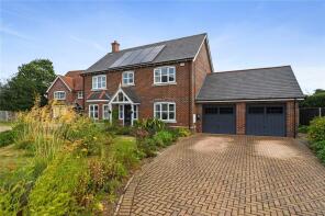 8, Winney Close, Manningtree CO11 2DQ