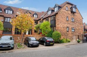 3, Copyground Court, High Wycombe HP12 3HG