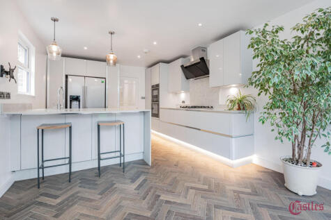 Pemberton Road, N8