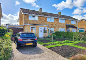 24, Shepherds Close, Southampton SO40 2LJ