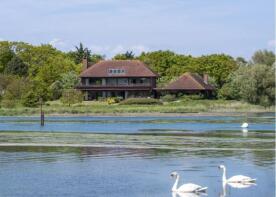 Waders, Smugglers Lane, Chichester PO18 8QW