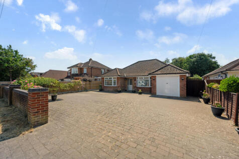 Hunts Pond Road, Park Gate, Southampton