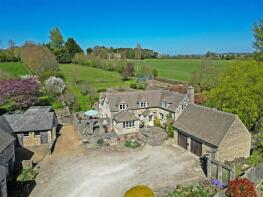 Moss Acre, 400854 Foxcote House To Kilkenny, Foxcote, Cheltenham GL54 4LP