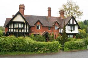 2, Moorden Farm Cottages, Station Hill, Tonbridge TN11 8JD