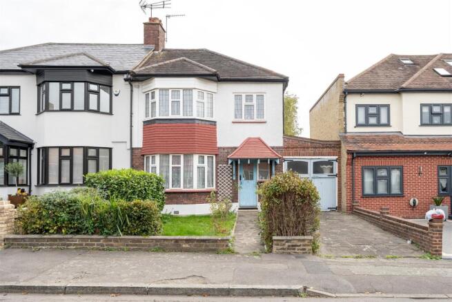 High View Road, E18