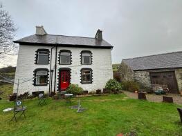 Poplars, Dewi Road, Tregaron SY25 6JW