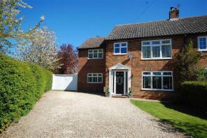 24, Green Lane, Ledston, Castleford WF10 2BD
