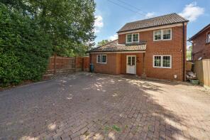 Paddock View, Foxs Lane, Penwood, Newbury RG20 9ES